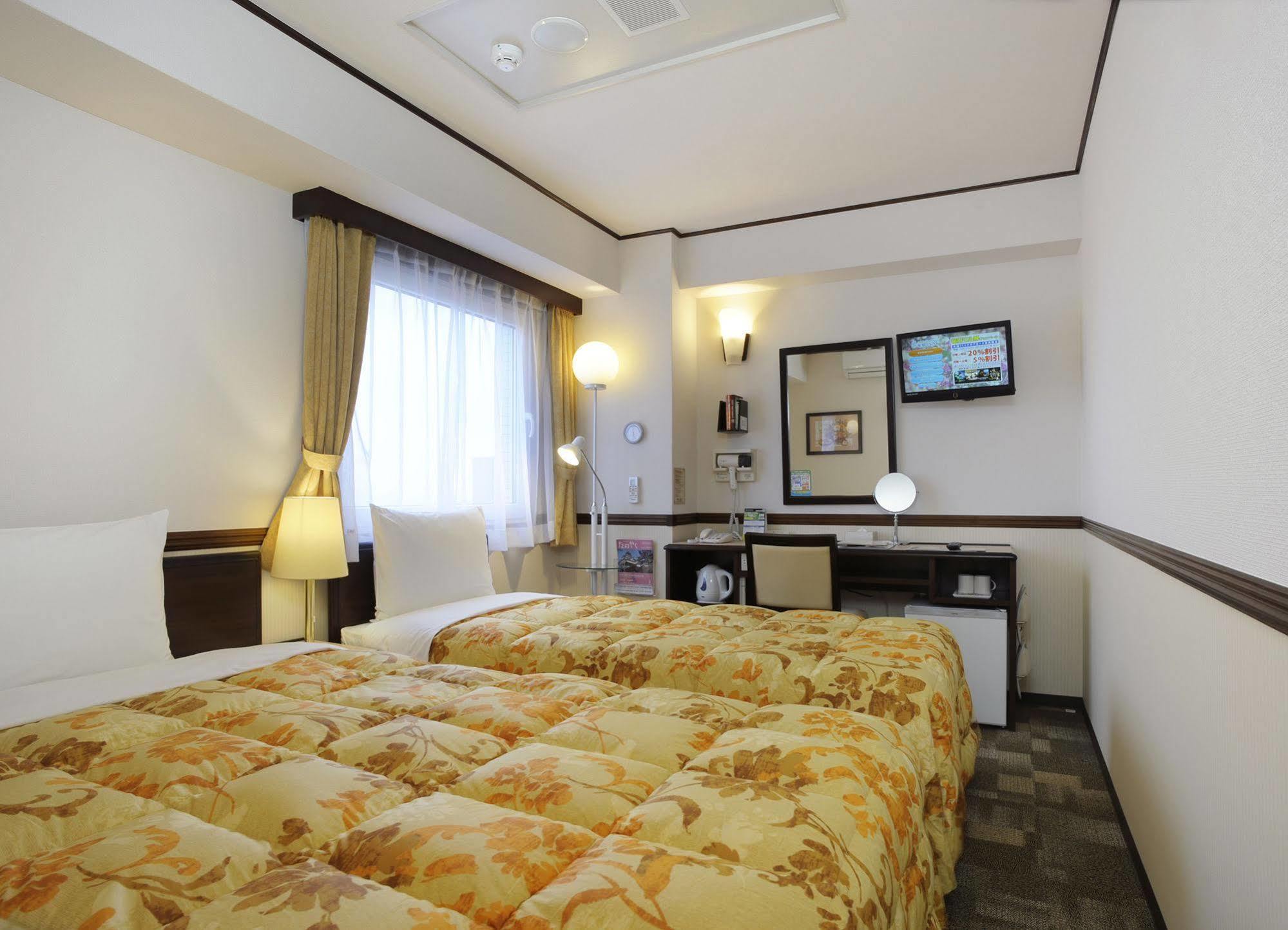 Toyoko Inn Shonan Hiratsuka Eki Kita Guchi No 2 Ngoại thất bức ảnh