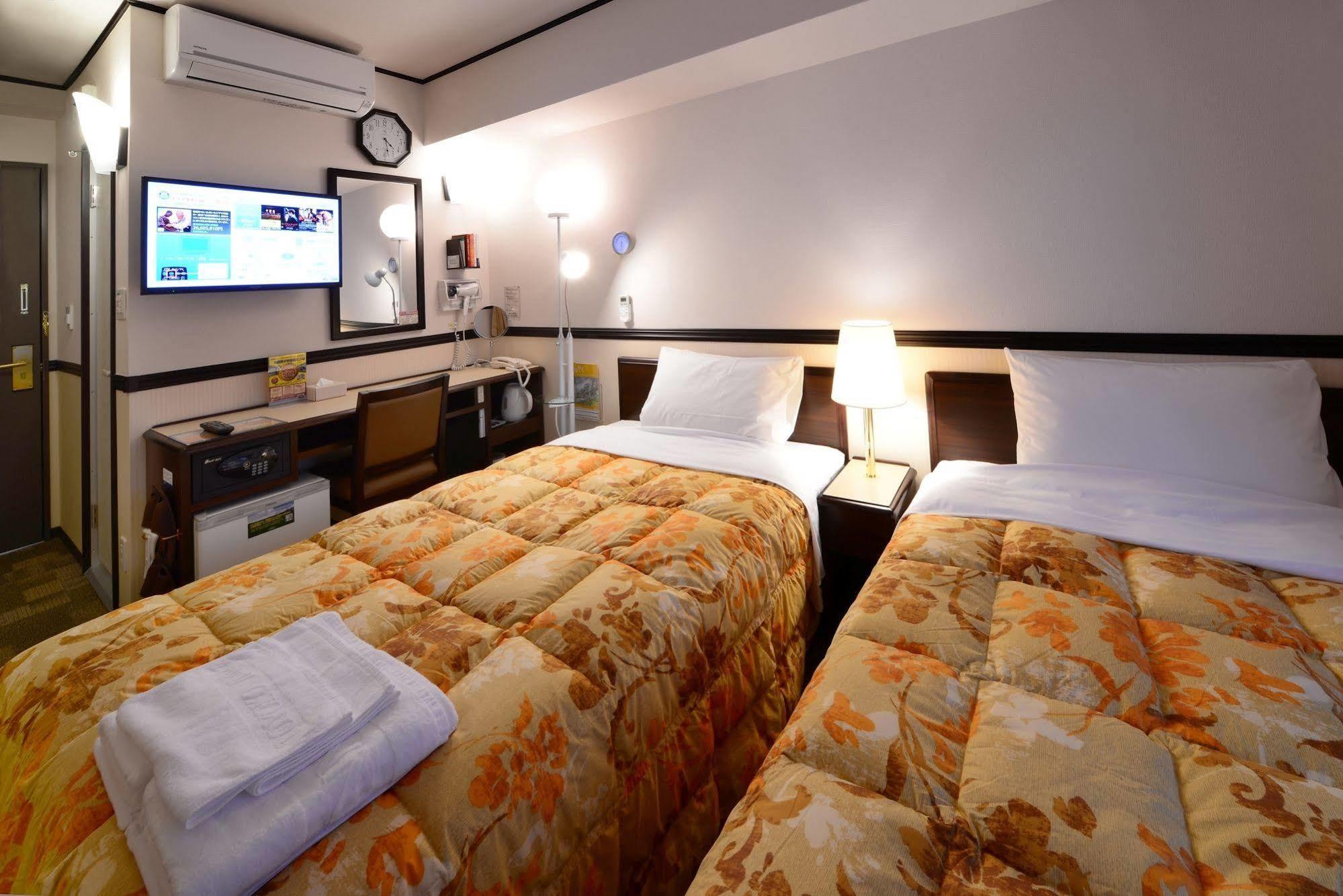 Toyoko Inn Shonan Hiratsuka Eki Kita Guchi No 2 Ngoại thất bức ảnh
